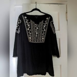 Lane Bryant Embroidered Tshirt size 22/24